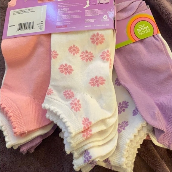 HANES 12 PAIRS GIRLS SOCKS SIZE LARGE NEW WITH TAG - Picture 4 of 4